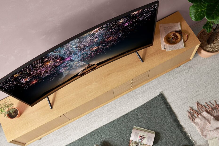 Télévision à écran incurvé : gadget ou révolution ?